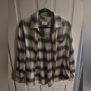 American Eagle Outfitters Black and White Plaid Button Down Shirt